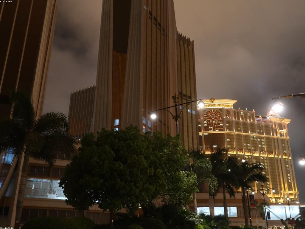 ការយល់ដឹងអំពីលក្ខណៈផ្សេងៗនៃម៉ាស៊ីនស្លុត